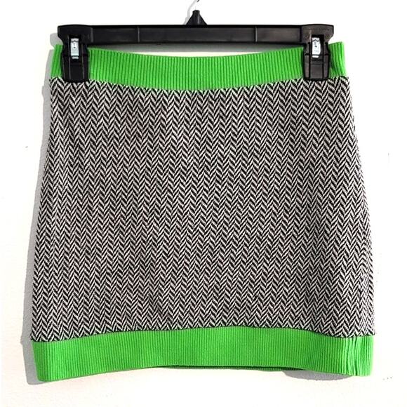 Zara Halter Crop Top + Knit Jacquard High Waisted Mini Skirt Neon Green Small - Picture 5 of 13